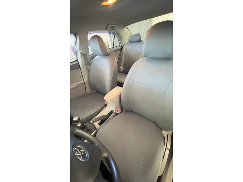 TOYOTA - COROLLA - 2012/2012 - Prata - R$ 64.900,00