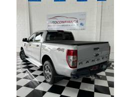 FORD - RANGER - 2017/2018 - Prata - R$ 129.900,00