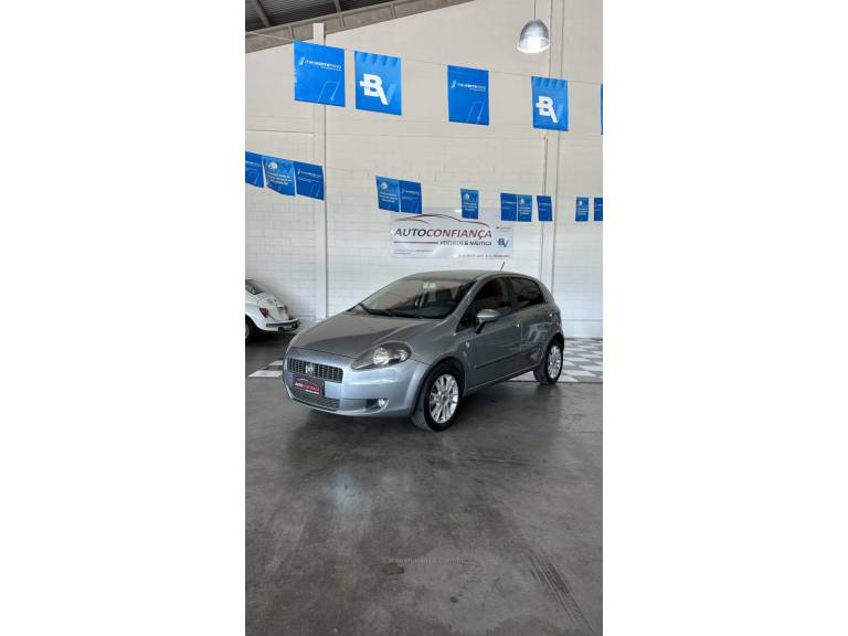 FIAT - PUNTO - 2011/2012 - Cinza - R$ 39.900,00