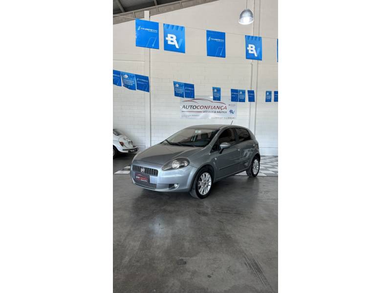 FIAT - PUNTO - 2011/2012 - Cinza - R$ 39.900,00