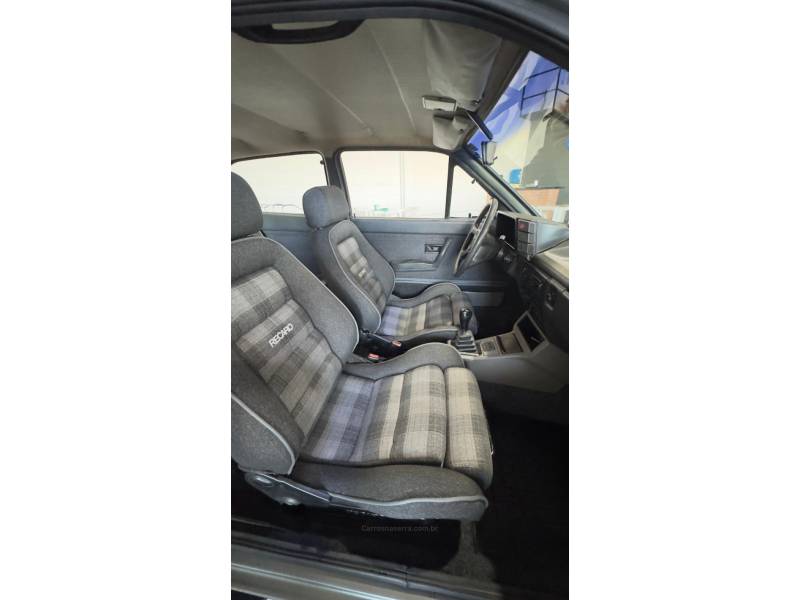 VOLKSWAGEN - GOL - 1993/1993 - Cinza - R$ 47.900,00