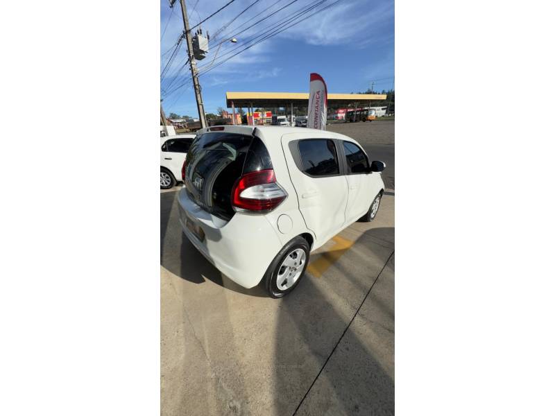 FIAT - MOBI - 2018/2019 - Branca - R$ 34.900,00