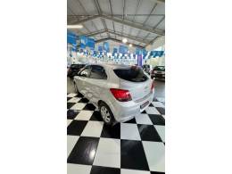 CHEVROLET - ONIX - 2018/2019 - Prata - R$ 53.900,00