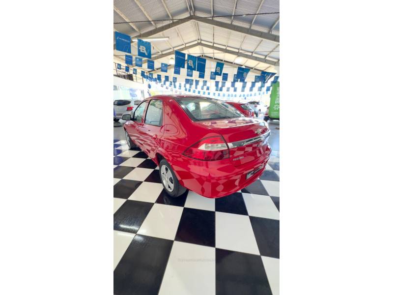 CHEVROLET - PRISMA - 2012/2012 - Vermelha - R$ 33.900,00