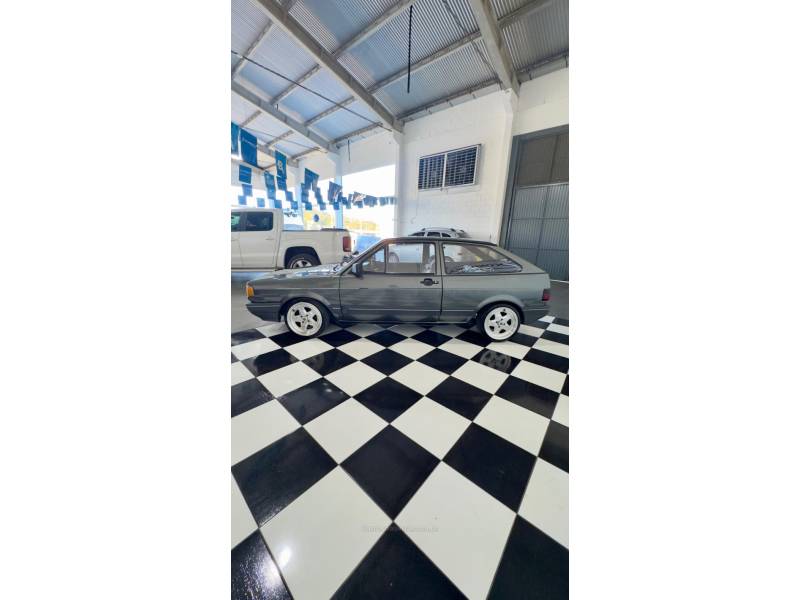 VOLKSWAGEN - GOL - 1993/1993 - Cinza - R$ 47.900,00