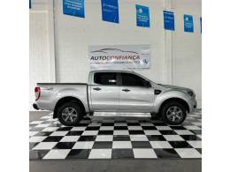 FORD - RANGER - 2017/2018 - Prata - R$ 129.900,00