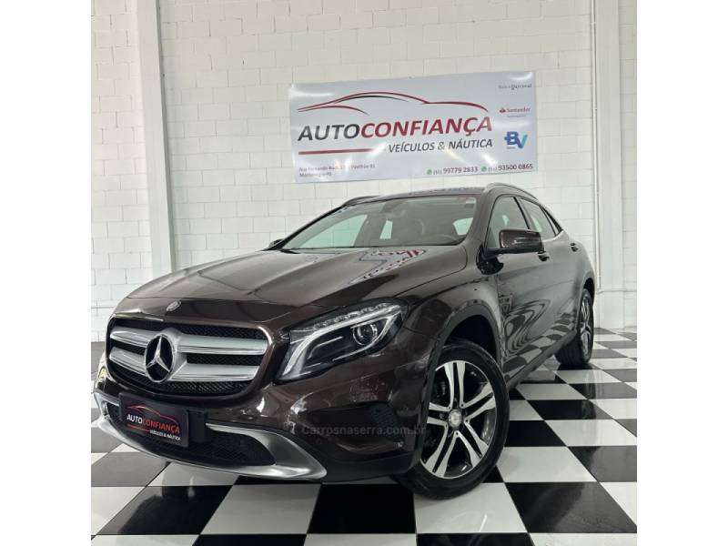 MERCEDES-BENZ - GLA 200 - 2017/2017 - Marrom - R$ 124.900,00