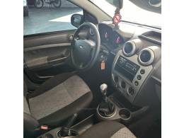 FORD - FIESTA - 2014/2014 - Preta - R$ 39.900,00