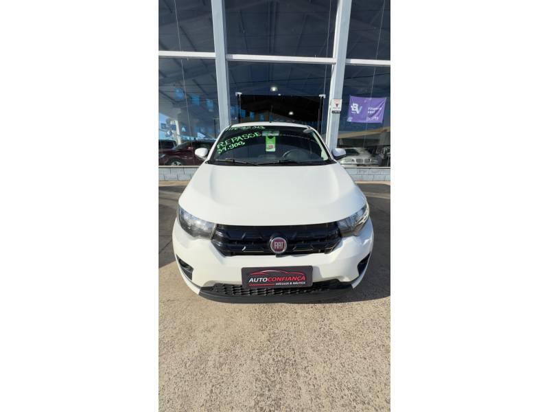 FIAT - MOBI - 2018/2019 - Branca - R$ 34.900,00