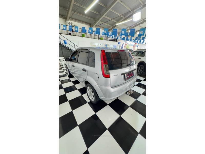 FORD - FIESTA - 2012/2012 - Prata - R$ 34.900,00