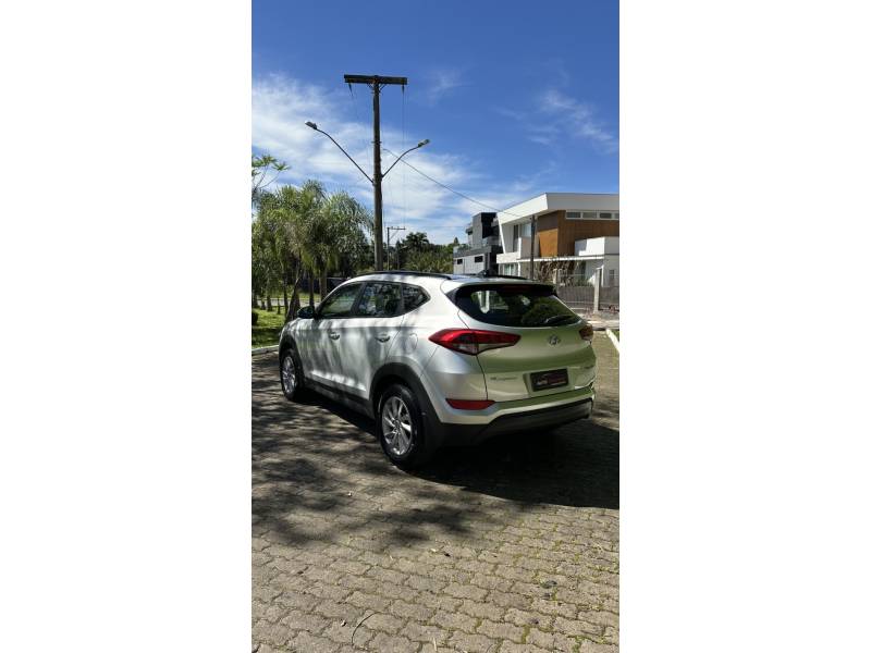HYUNDAI - TUCSON - 2020/2020 - Prata - R$ 114.900,00