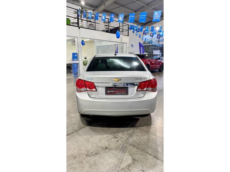 CHEVROLET - CRUZE - 2014/2014 - Prata - R$ 69.960,00