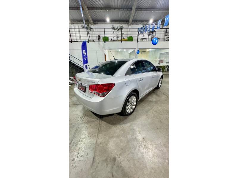 CHEVROLET - CRUZE - 2014/2014 - Prata - R$ 69.960,00