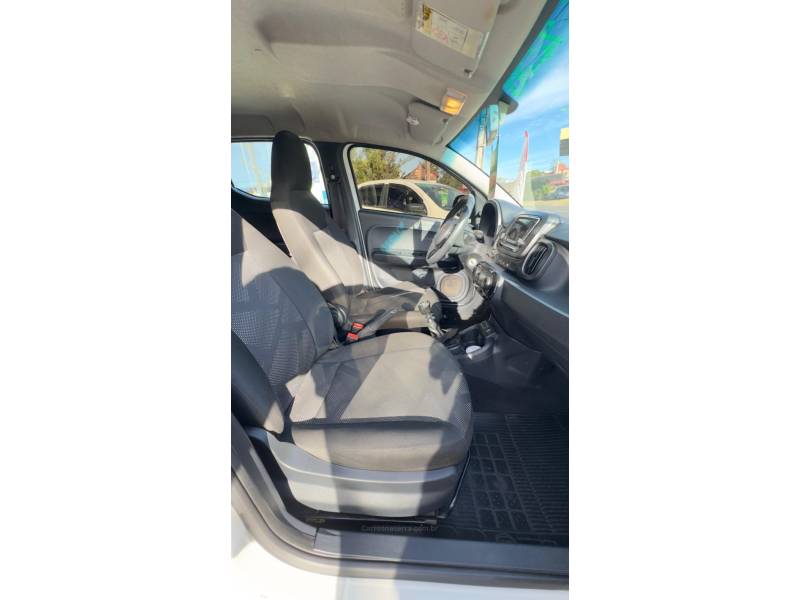 FIAT - MOBI - 2018/2019 - Branca - R$ 34.900,00