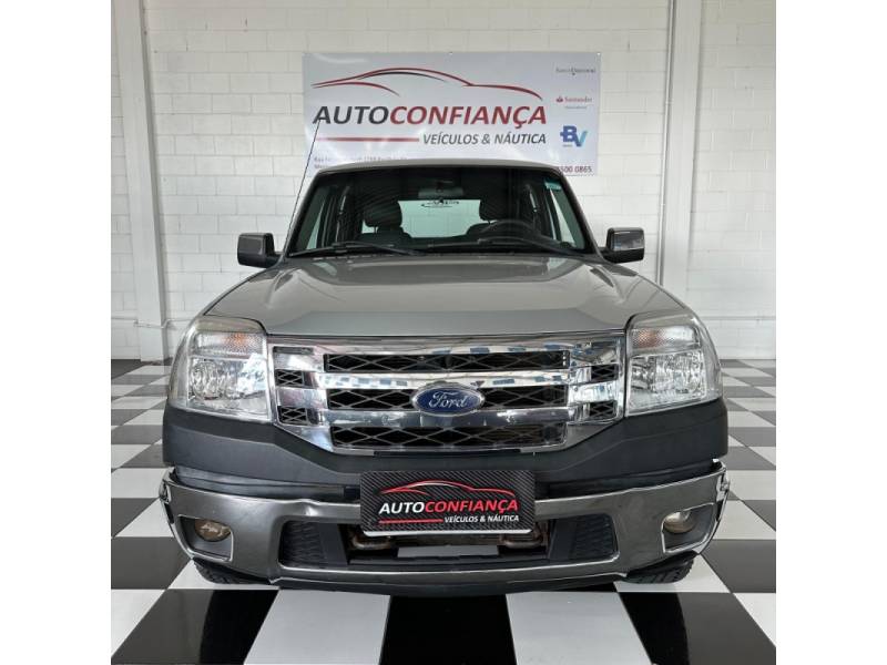 FORD - RANGER - 2012/2012 - Prata - R$ 79.900,00