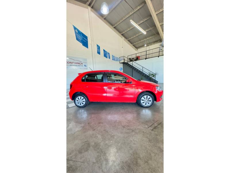 VOLKSWAGEN - GOL - 2013/2014 - Vermelha - R$ 44.900,00