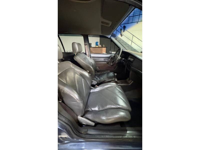 VOLKSWAGEN - SANTANA - 1997/1997 - Azul - R$ 24.900,00