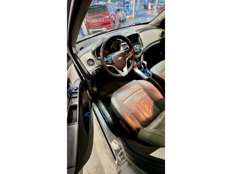 CHEVROLET - CRUZE - 2014/2014 - Prata - R$ 69.960,00