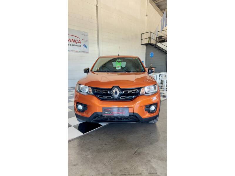 RENAULT - KWID - 2018/2018 - Laranja - R$ 42.900,00