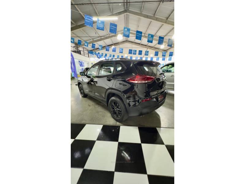 CHEVROLET - TRACKER - 2022/2022 - Preta - R$ 99.201,00