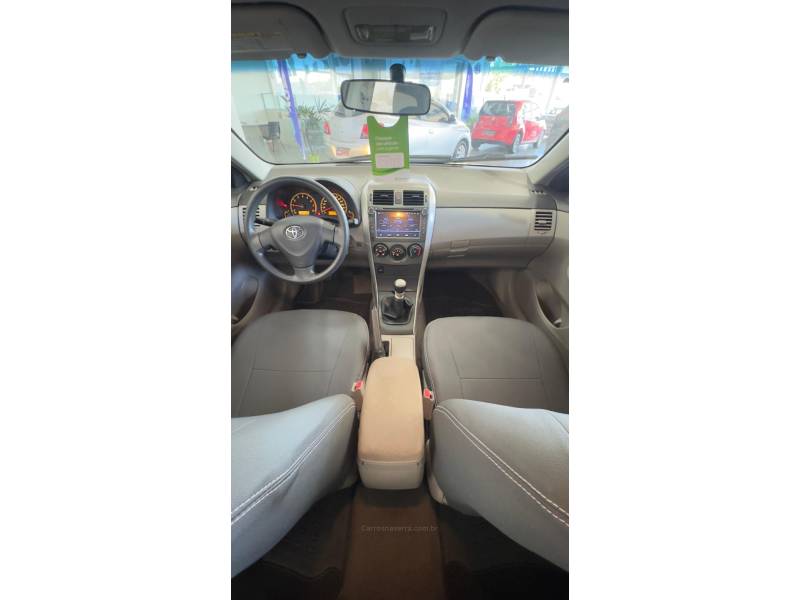 TOYOTA - COROLLA - 2012/2012 - Prata - R$ 64.900,00