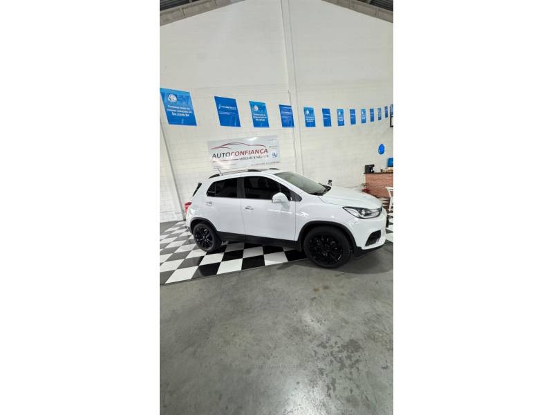 CHEVROLET - TRACKER - 2018/2018 - Branca - R$ 95.900,00