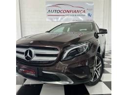 MERCEDES-BENZ - GLA 200 - 2017/2017 - Marrom - R$ 124.900,00