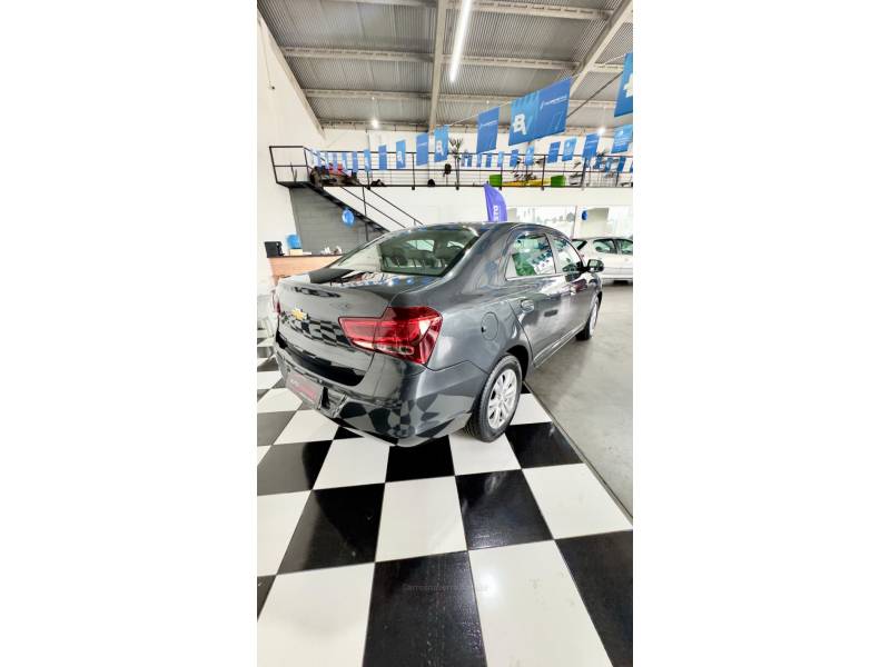 CHEVROLET - COBALT - 2018/2019 - Cinza - R$ 59.900,00