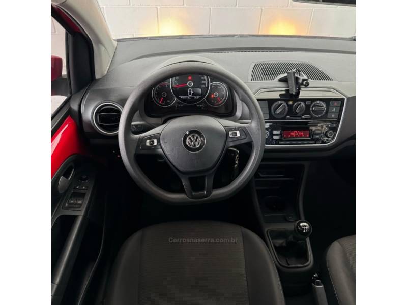 VOLKSWAGEN - UP - 2019/2020 - Vermelha - R$ 60.900,00