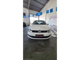 VOLKSWAGEN - VOYAGE - 2014/2014 - Prata - R$ 43.900,00