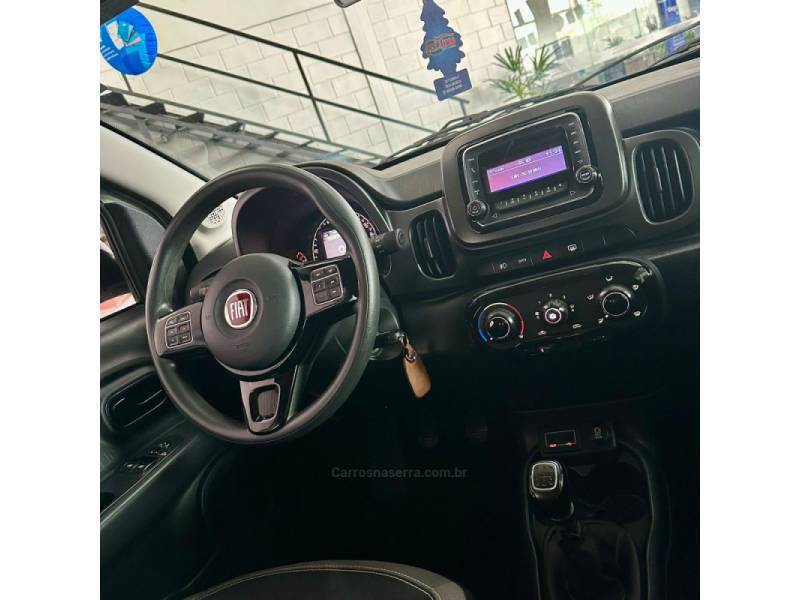 FIAT - MOBI - 2017/2018 - Branca - R$ 44.900,00