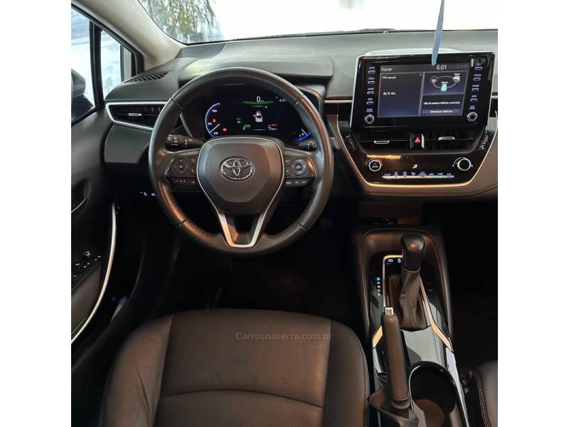 TOYOTA - COROLLA - 2021/2021 - Branca - R$ 134.500,00