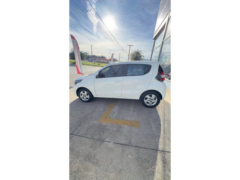 FIAT - MOBI - 2018/2019 - Branca - R$ 34.900,00