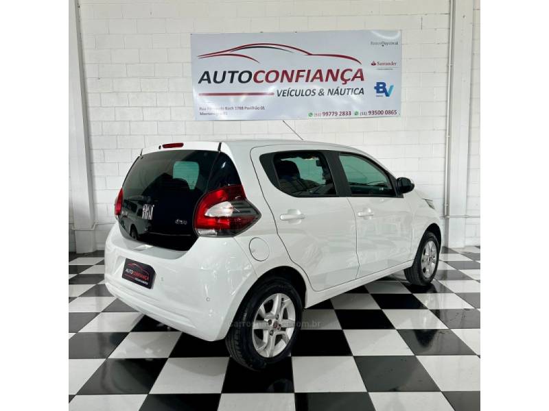 FIAT - MOBI - 2017/2018 - Branca - R$ 44.900,00