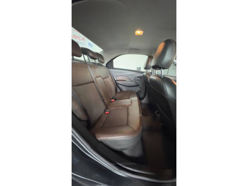 CHEVROLET - COBALT - 2018/2019 - Cinza - R$ 59.900,00