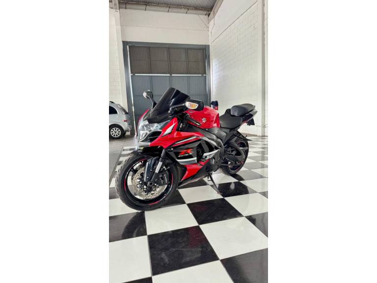 SUZUKI - GSXR - 2015/2016 - Vermelha - R$ 59.900,00