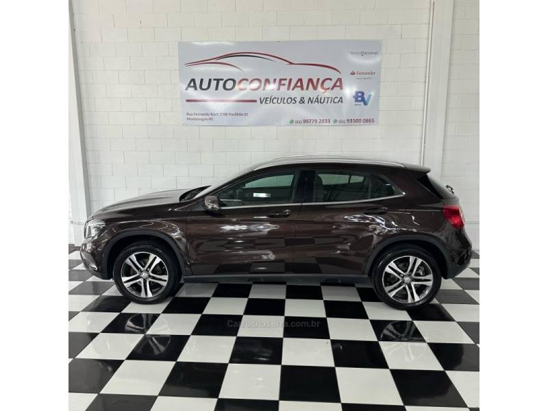 MERCEDES-BENZ - GLA 200 - 2017/2017 - Marrom - R$ 124.900,00