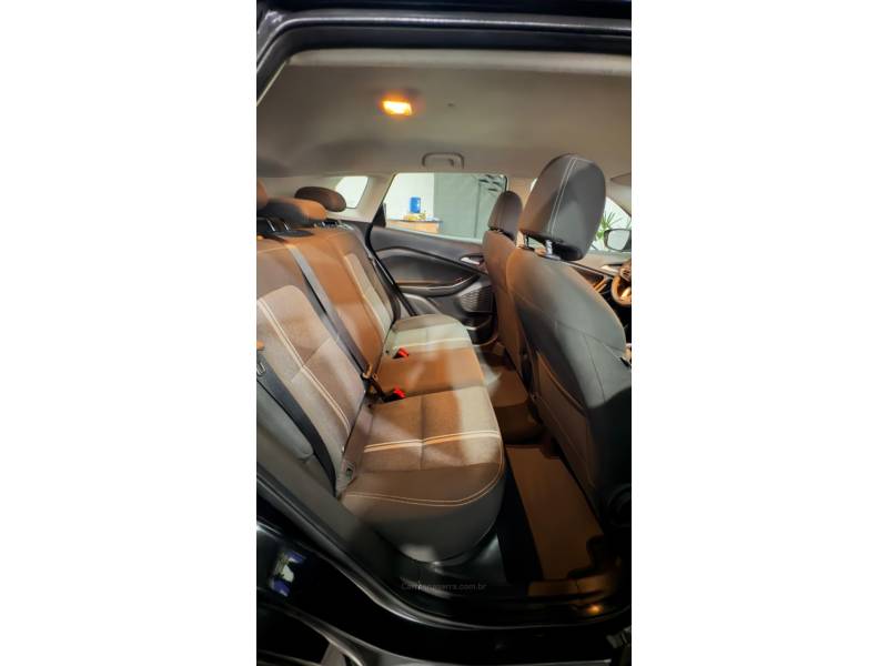 CHEVROLET - TRACKER - 2022/2022 - Preta - R$ 99.201,00