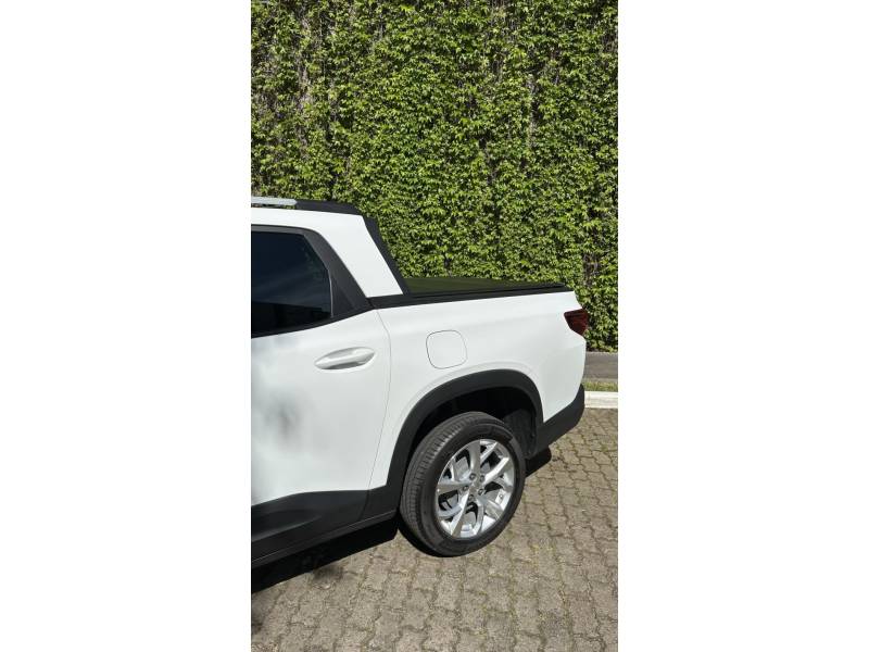 CHEVROLET - MONTANA - 2023/2024 - Branca - R$ 123.900,00