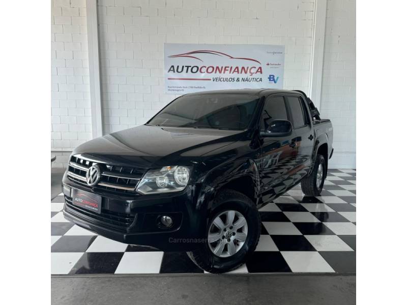 VOLKSWAGEN - AMAROK - 2014/2015 - Preta - R$ 95.900,00