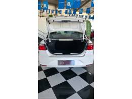 VOLKSWAGEN - VOYAGE - 2014/2014 - Prata - R$ 43.900,00