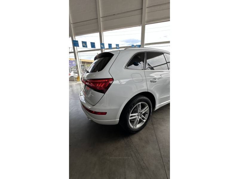 AUDI - Q5 - 2014/2014 - Branca - R$ 102.900,00