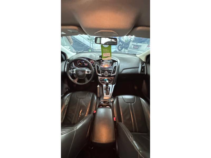FORD - FOCUS - 2014/2015 - Prata - R$ 59.900,00