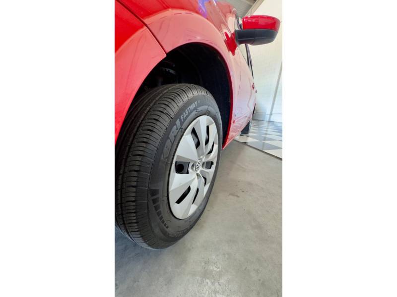 VOLKSWAGEN - GOL - 2013/2014 - Vermelha - R$ 44.900,00