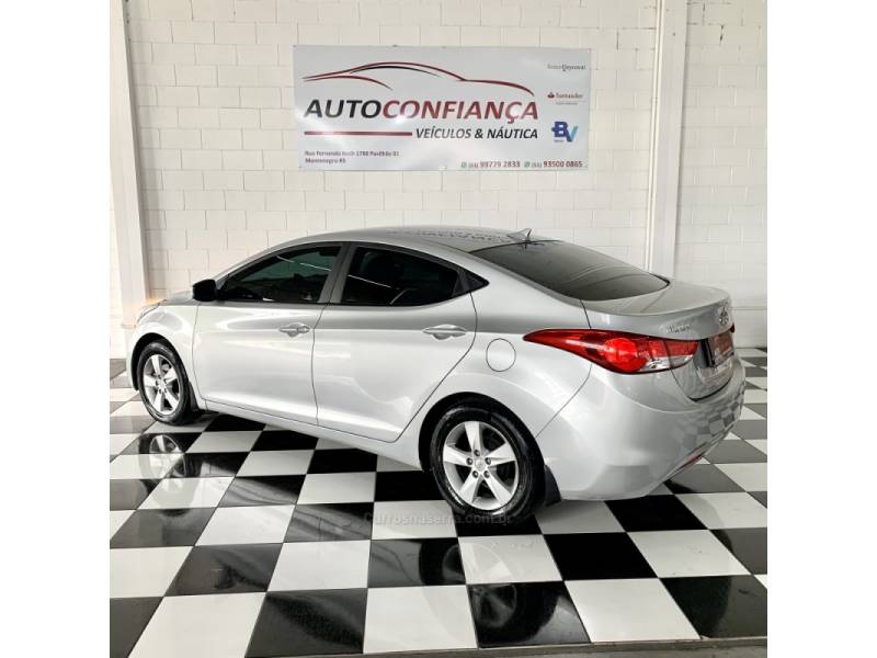 HYUNDAI - ELANTRA - 2013/2014 - Prata - R$ 69.900,00