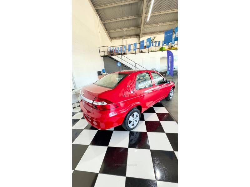 CHEVROLET - PRISMA - 2012/2012 - Vermelha - R$ 33.900,00