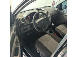 FORD - FIESTA - 2014/2014 - Preta - R$ 39.900,00