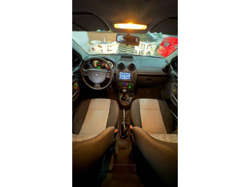 FORD - FIESTA - 2012/2012 - Prata - R$ 34.900,00