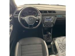 VOLKSWAGEN - GOL - 2023/2023 - Vermelha - R$ 160.000,00