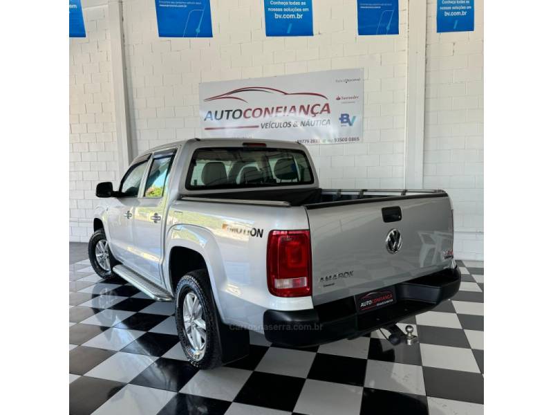 VOLKSWAGEN - AMAROK - 2017/2017 - Prata - R$ 114.900,00